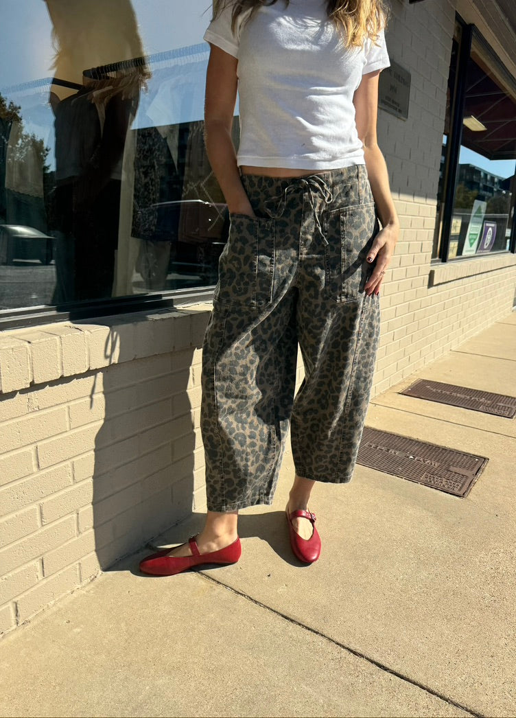 LEOPARD BARREL PANTS